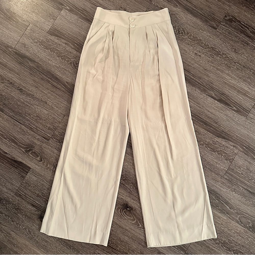 A Loves A Wide Leg Trousers